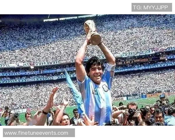 回顾传奇岁月老足球明星的辉煌成就与不朽影响 回顾传奇岁月老足球明星的辉煌成就与不朽影响