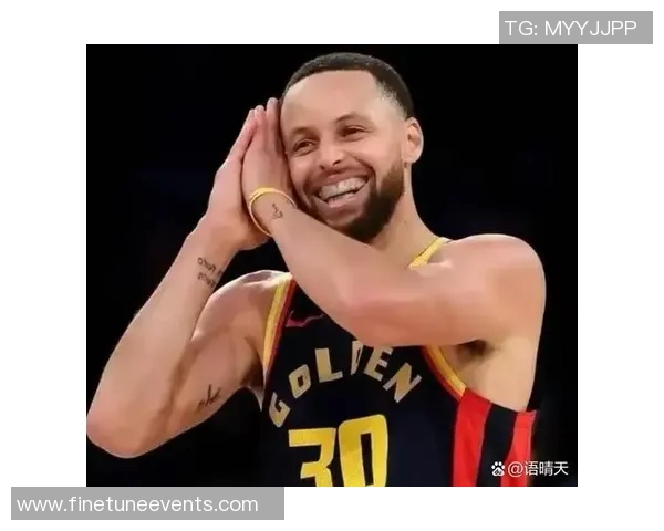 库里追逐的足球明星究竟是谁让球迷们热议不已 库里追逐的足球明星究竟是谁让球迷们热议不已